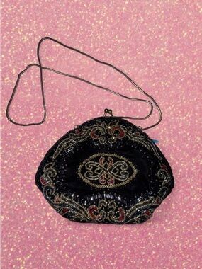 Black velvet Beaded kisslock purse